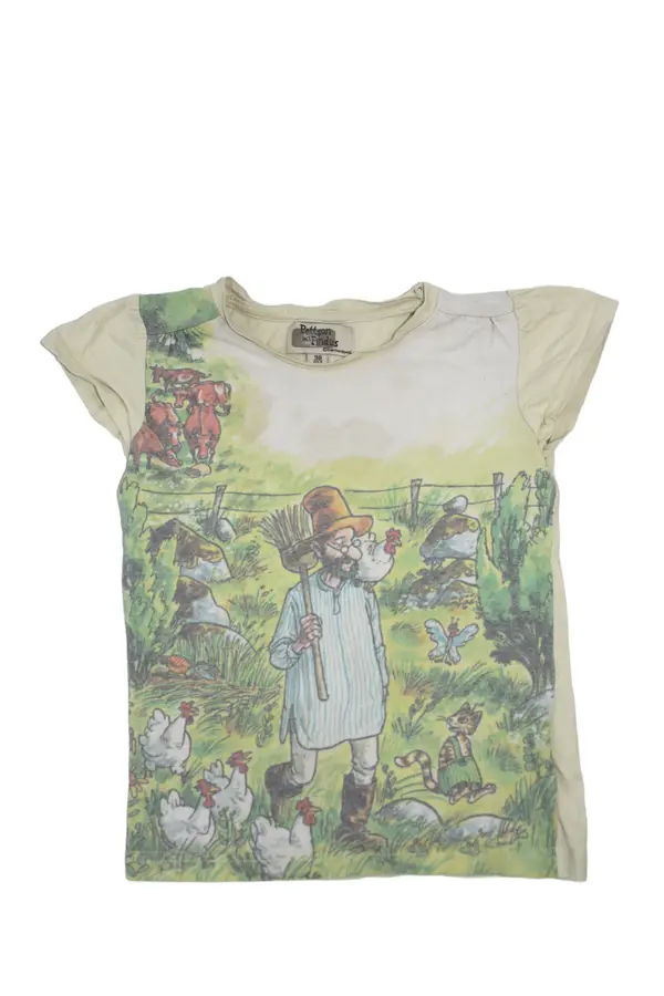 T-shirt Pettson & Findus storlek 98-104 second hand