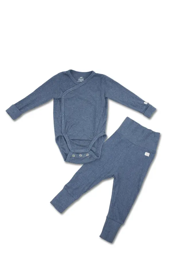 2 delat set H&M storlek 68 second hand