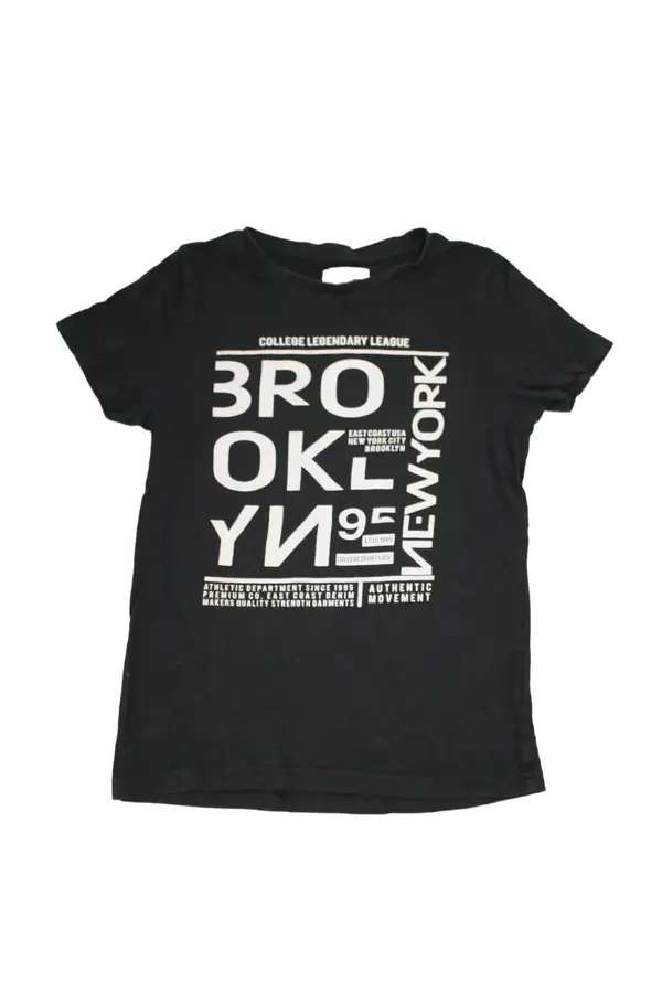 T-shirt Denim day storlek 134-140 second hand