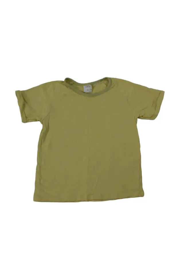 T-shirt Zara storlek 110 second hand