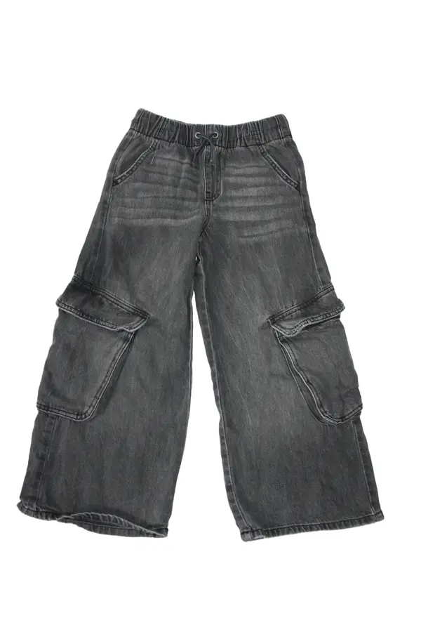 Byxa Zara storlek 128 second hand