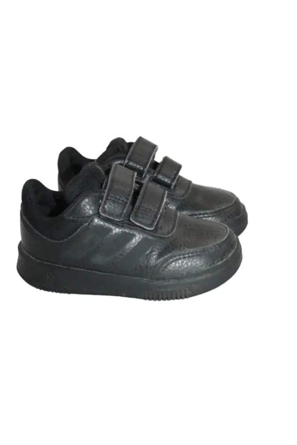 Skor Adidas storlek 21 second hand