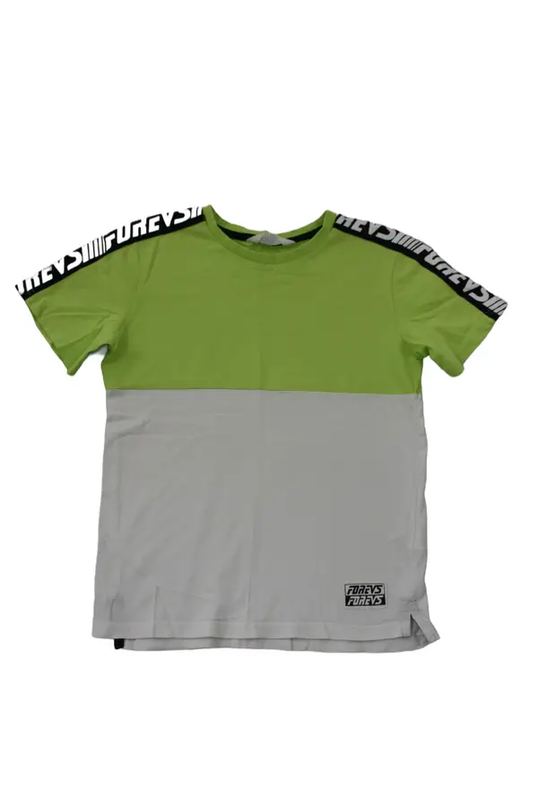 T-shirt H&M storlek 134-140 second hand