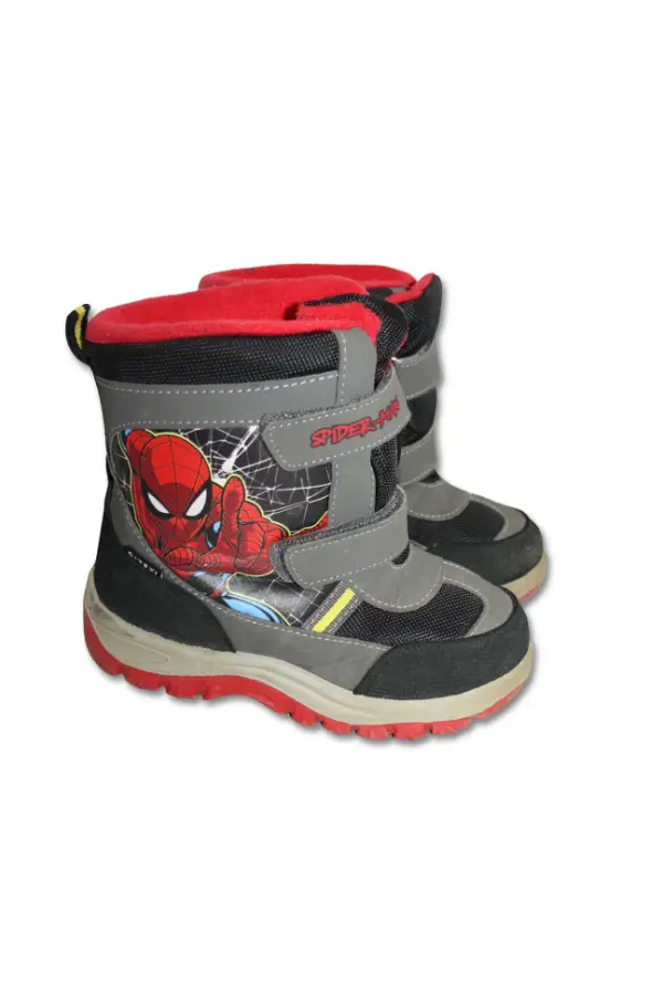 Skor Marvel storlek 28 second hand