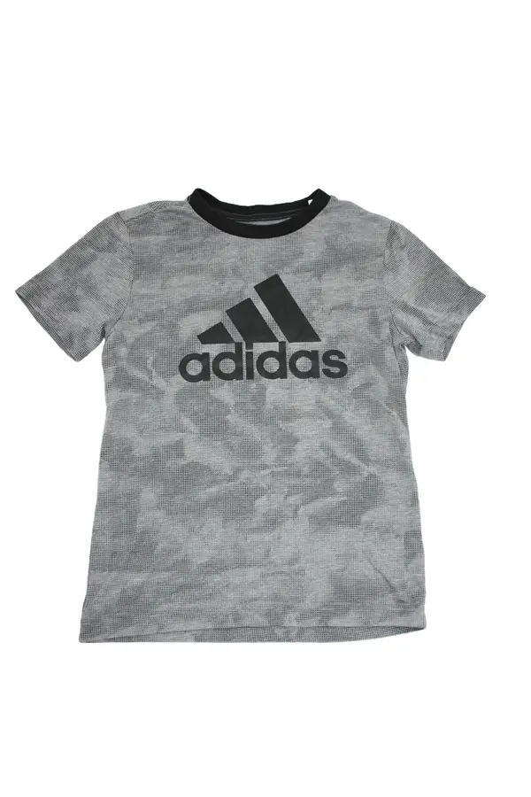 T-shirt Adidas storlek 152 second hand