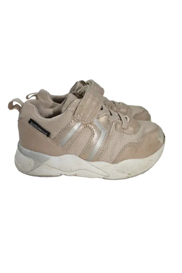 Skor storlek 24 second hand