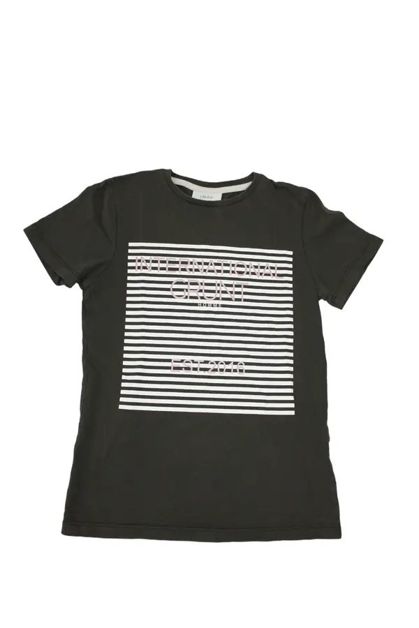 T-shirt Grunt storlek 128 second hand