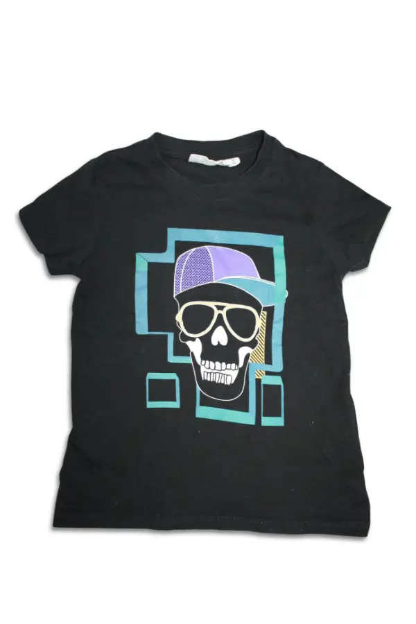 T-shirt D.M.D storlek 98-104 second hand
