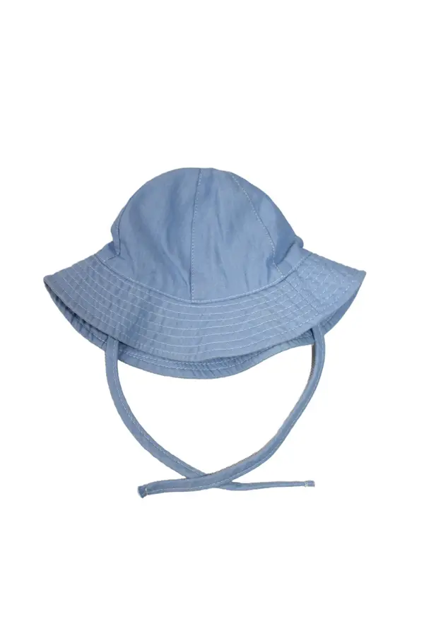Solhatt Lindex storlek 42-44 second hand