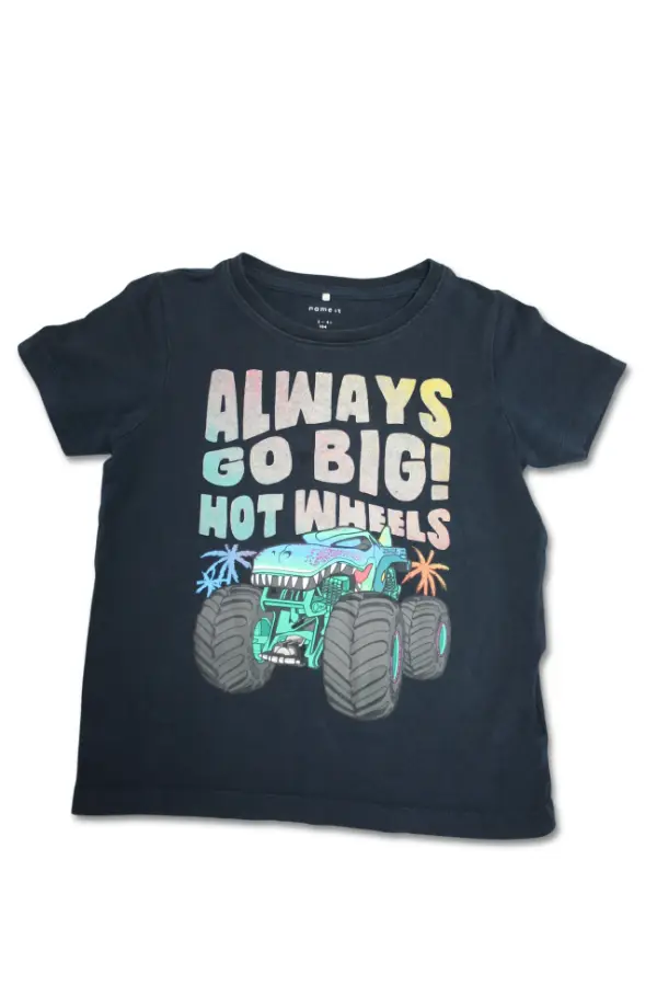 T-shirt Name It storlek 104 second hand